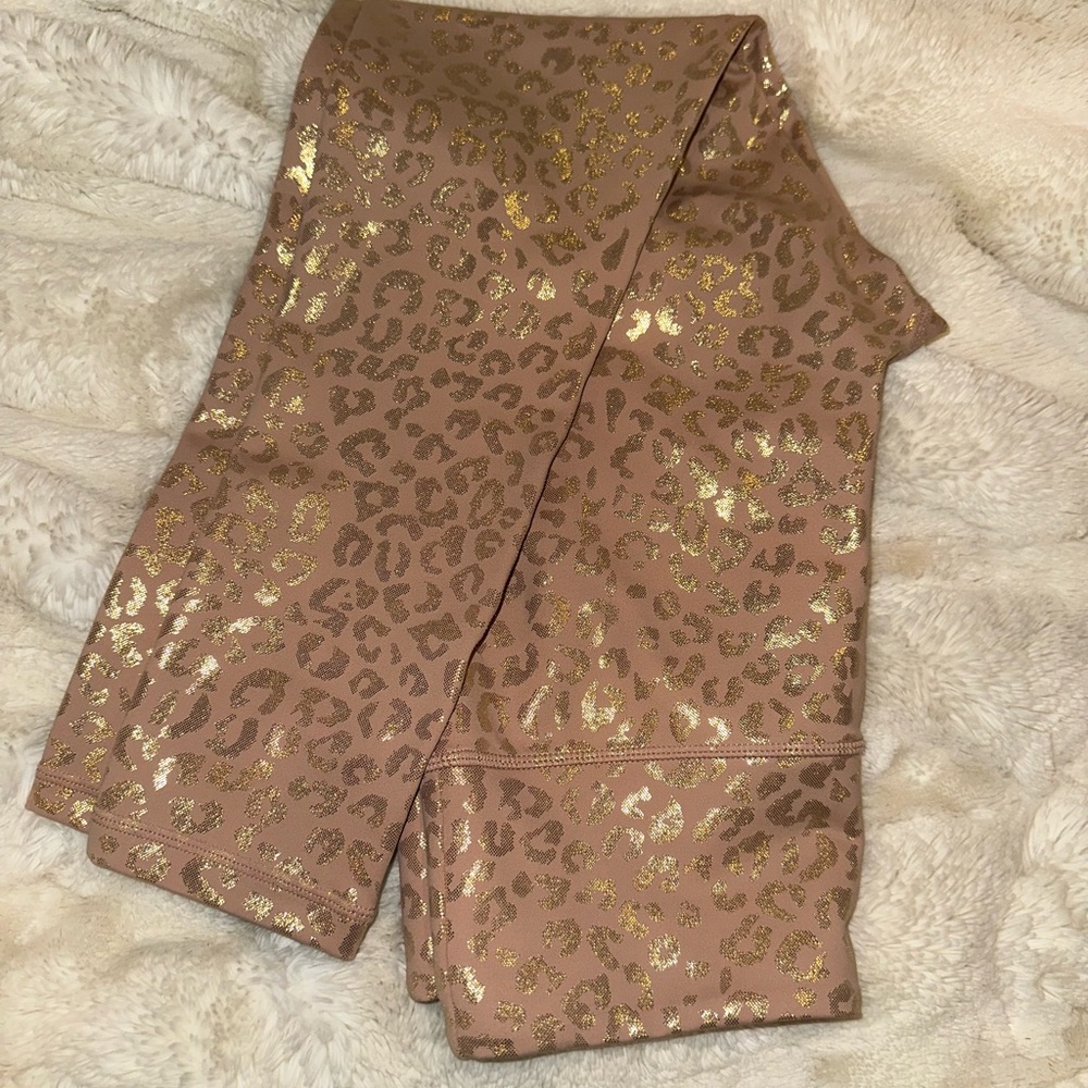 ZYIA gold leopard light in tights